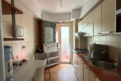 Apartament cu 4 camere decomandat în Calea Călărașilor - 11