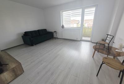 Apartament cu 3 camere decomandat în Tractorul - 5