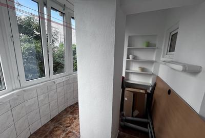 Apartament cu 3 camere semidecomandat, mobilat în P-ța Victoriei - 13