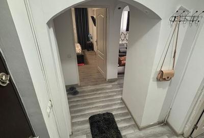 Apartament cu 3 camere semidecomandat în Central - 4