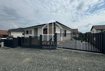 Casa individuala superba in Selimbar- 4 camere, 2 bai, garaj, terasa - 3