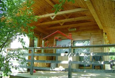 Teren de 2276 mp, în Vest - 20