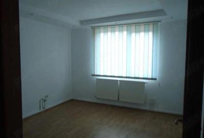 Casă cu 2 camere cu Teren 220 Mp în Mihai Bravu - 2