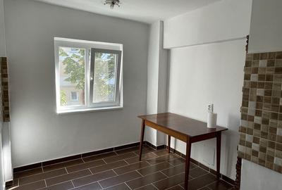 Apartament cu 2 camere decomandat în Băilești