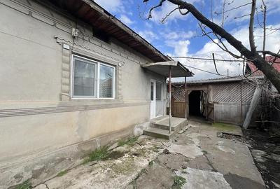 Casă cu 3 camere cu Teren 300 Mp în Lehliu - 1