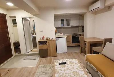 Garsonieră în P-ța Universității - 2