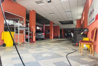 Spațiu comercial, de 273.92 mp, în Central - 4