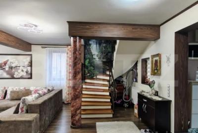 Casă cu 4 camere în Central - 1