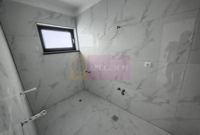 Casă individuală cu 4 camere cu Canalizare în Est - 54