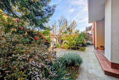 Izbiceni-Coralilor-Damaroaia,eleganta si robusta,cu garaj,curte intima,vegetatie - 4