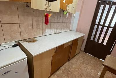 Inchiriez garsoniera, zona Victoria, Govandaru - 6