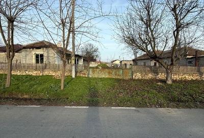 Casă cu 4 camere cu Teren 1100 Mp în Cuza Vodă