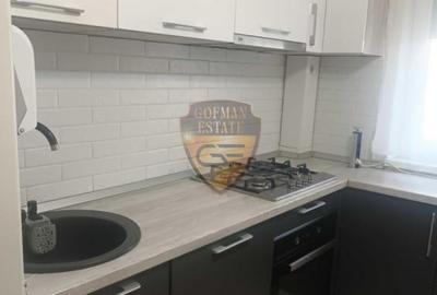 Apartament cu 4 camere decomandat, mobilat în Central