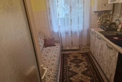 Apartament cu 2 camere,la cheie,decomandat,parter inalt ,centrala,termopane,boxa,uscatorie - 4