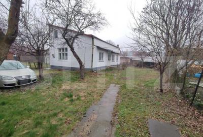 Casa Central in Radau?i, teren 1500 mp - 9