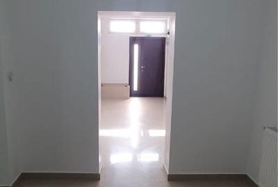 Spațiu comercial, de 100 mp, în Onești - 2