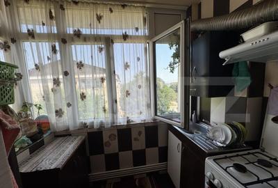 Apartament cu 3 camere, decomandat, zona Mall - 1