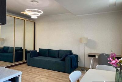 Garsonieră decomandată în Central