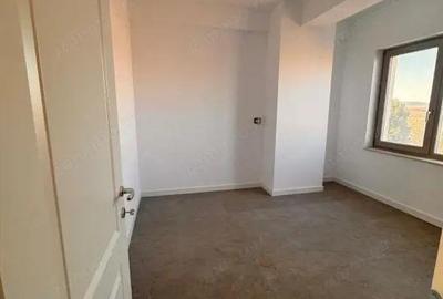 Apartament cu 3 camere în Central - 1