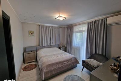 Casă cu 5 camere cu Teren 700 Mp în Șcheia - 13