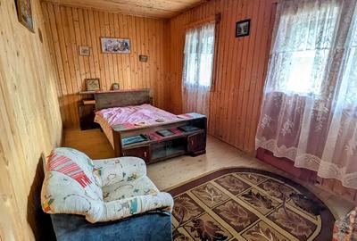 Casa cu teren generos de vanzare in Comarnic, Prahova aproape de DN1 - 1