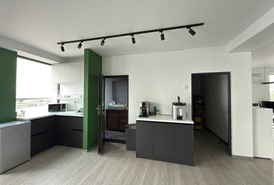 Spațiu comercial, de 190 mp, în Central - 3