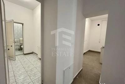 Spațiu comercial, de 90 mp, în Central - 9