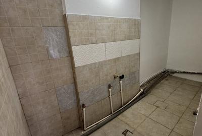 Casă individuală cu 4 camere cu Canalizare în B-dul București - 11