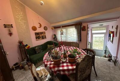 Casă cu 7 camere cu Teren 900 Mp în Central - 14