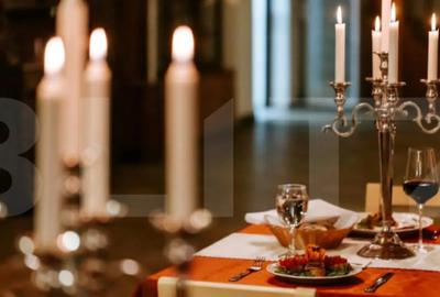 Casă cu 7 camere cu Teren 3000 Mp în Central - 3