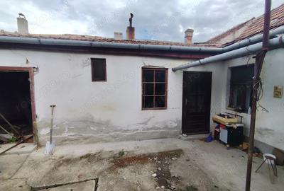 Casa de vanzare cu teren Casa de vanzare cu teren - 3
