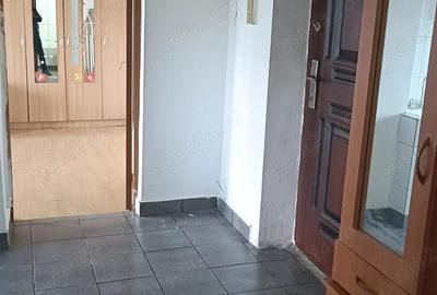 Apartament 2 camere Zona Liceu Lahovary - 3