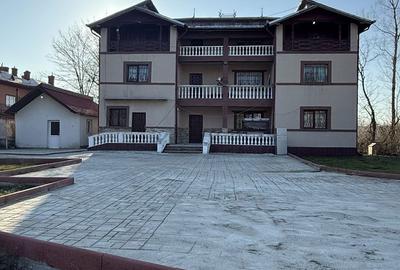 Casă cu 4 camere în Central - 3