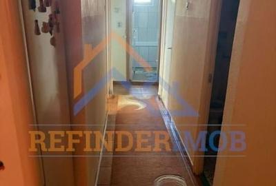 Vanzare apartament 3 camere, zona Margeanului, sector 5 - 8