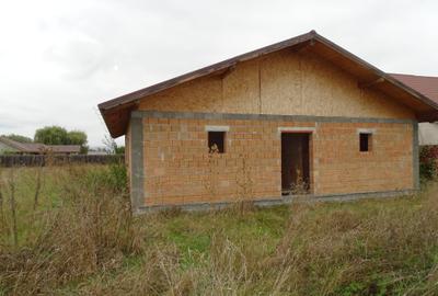 De vanzare casa la rosu in Bod - 5