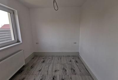 Casă individuală cu 3 camere cu Canalizare în Lumina - 7