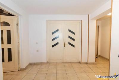 Casă cu 8 camere cu Teren 500 Mp în Zărnești - 5