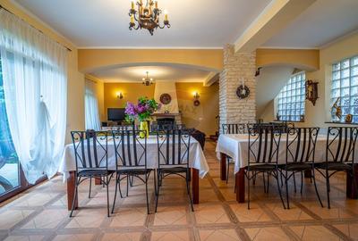 Proprietate deosebita de vanzare in Busteni - Pensiune + Duplex - 4