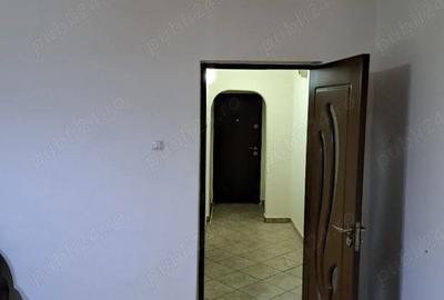 Apartament cu 2 camere decomandat în Broșteni - 1