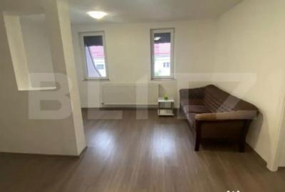 Apartament cu 3 camere semidecomandat în Central - 2