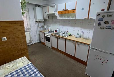 Apartament cu 3 camere decomandat în Turnișor - 1