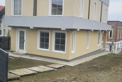 Casă cu 4 camere cu Teren 300 Mp în Central - 10