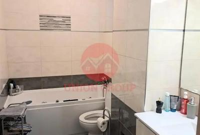 Casă cu 10 camere cu Teren 394 Mp în Central - 14
