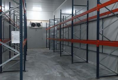 Spațiu comercial, de 2,000 mp, în Central - 7