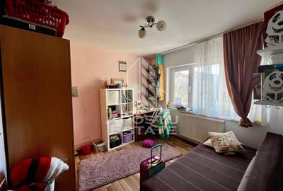 Apartament 3 camere, etaj 3, centrala proprie, zona Lipovei - 4