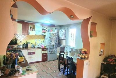Apartament 4 camere de vanzare/ zona Tractorul - 4
