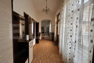 Apartament cu 3 camere decomandat, mobilat în Traian - 11