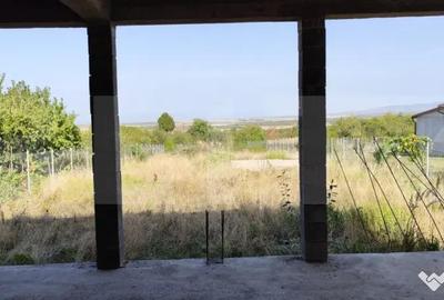 Casă cu 4 camere cu Teren 1657 Mp în Viile Satu Mare - 9
