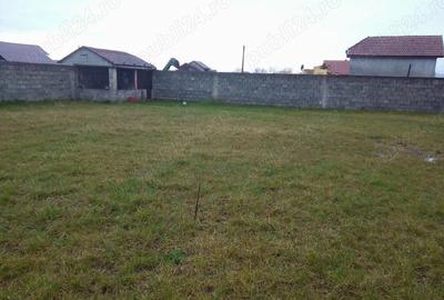 Casă cu 4 camere cu Teren 900 Mp în Gavojdia - 1