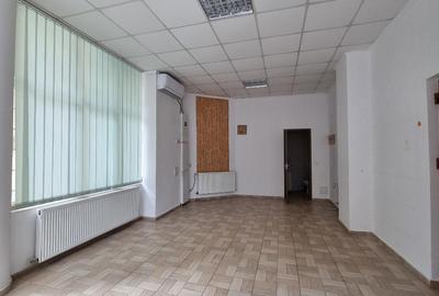 Spațiu comercial, de 35 mp, în Central - 2